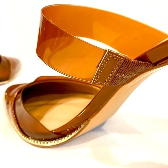 BCBGeneration Brown Heels in Transparent Vinyl Women’s Size 8.5 - Picture 7 of 13